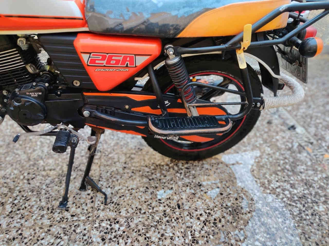 السلام عليكم من رخصت الادمن
للبيع دراجه دايون نفخ لون برتقالي مديل 2022 طالعه بل 23 رقم وسنويه مكفوله كفاله عامه مداور ثانيوم
محرك 200 cc السعر2250  مليونين وربع بيه مجال حك الجيه لمو شراي لي تعبني  لان الدراجه متعوب عليه ومال جناي  المكان كربلاء الحر الرقم *********** مامتواجد ع الفيس
