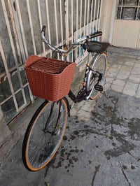 بايسكل بناتي المنيوم حجم 26(لون جوزي) كامل مابي نقص سعر 80 بي مجال جدآ...