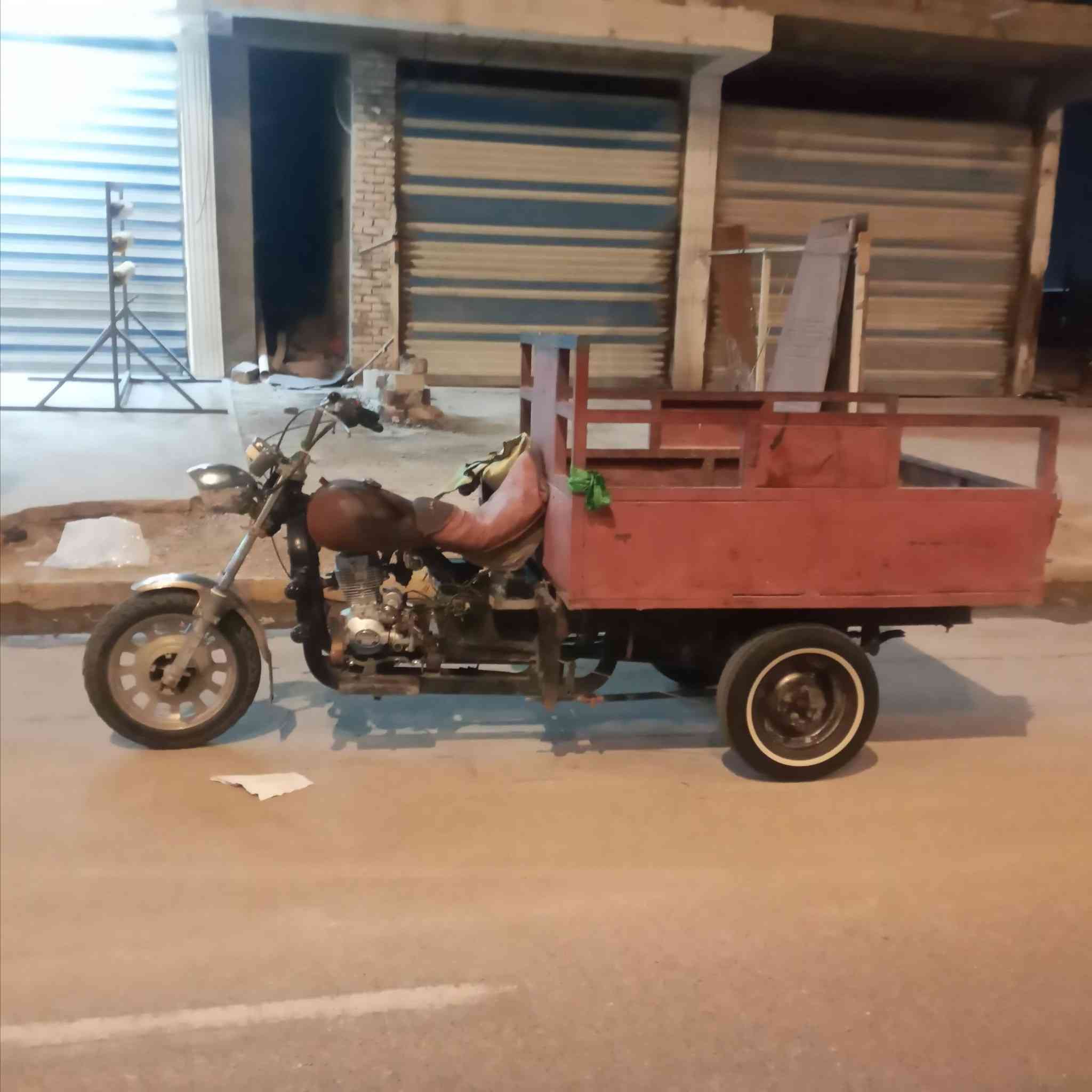 سلام عليكم ستوته كلك موديل لفين وتسعه ستميه وخمسين وبيها مجال ***********
