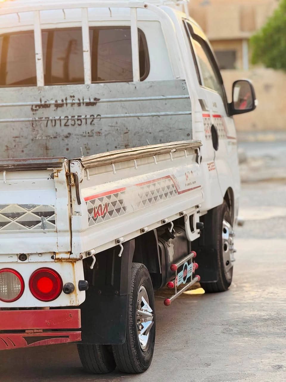 السلام عليكم 
كيا حمل للبيع موديل 2014محدث البجم2020رقم صلاح الدين الماني راعيها الشرعي بل شركاط ايمت ماتريد يحولك بيها بل تكمه مال السايق ضربه بيه صبق ومعجون بل تكمه السياره كفاله عامه سياره جاهزة محرك كير شاصي طخم تاير سبير سياره ماتحط عليها ربع 

السعر 100وبيها مجال اتصل وتدلل***********
