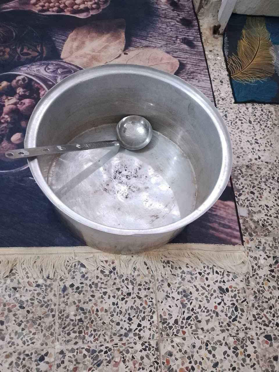 مرحبا جدورة بي قبق ب25 بدوه قبق مع جفجير ب25 بدون جفجير ب20 لحافات 2 لواحد ب15 دواشك ب10 لواحد بعدهن جدد ممستخدمات


**إذا كنت صاحب هذا الإعلان وتريد حذفه لأي سبب، رجاءا أرسل رسالة إلى الدعم الفني**
