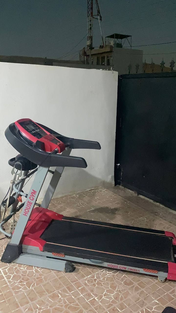 للبيع جهاز ركض منزلي ماركة HOUSE GYM بحالة ممتازة قدرة التحمل ١٥٠ كيلو
المواصفات: يحتوي على جهاز مساج وهزاز ملحق، خاصية رفع ونزول كهربائي (Incline) بـ كبسة زر، شاشة ديجيتال، اوزان ١ كيلو عدد ٢ ، قابل للطي لعدم أخذ مساحة بـ البيت، يحتوي على عجلات لسهولة التحريك

السعر 📍(٣٠٠ الف) وبي مجال بسيط


**إذا كنت صاحب هذا الإعلان وتريد حذفه لأي سبب، رجاءا أرسل رسالة إلى الدعم الفني**
