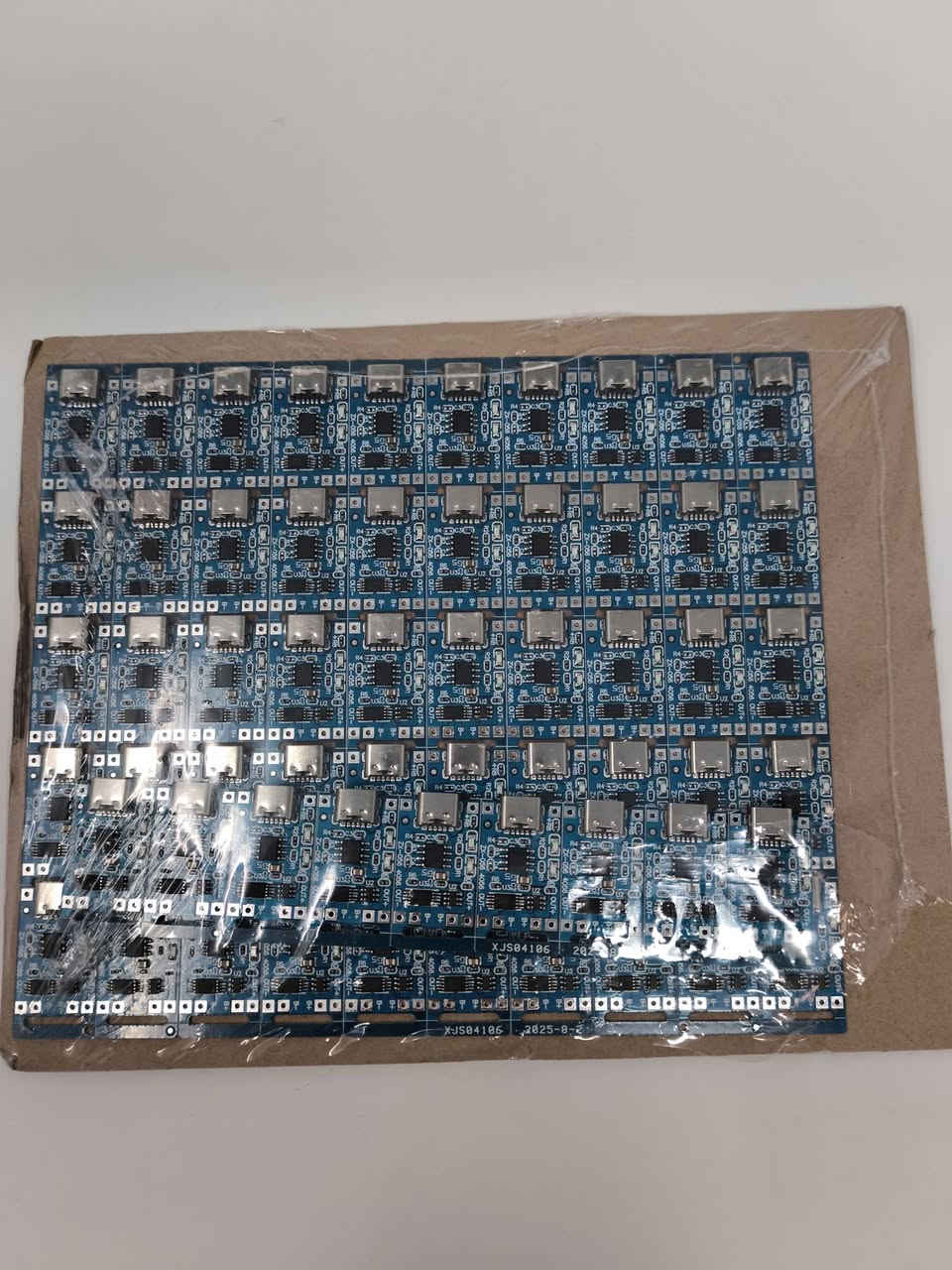 العنوان: موديول شحن وحماية بطاريات (TP4056 Type-C) للبيع
​النوع: لوحة شحن ذكية لبطاريات الليثيوم (مثل 18650).
​المميزات: منفذ Type-C حديث + نظام حماية متكامل ضد الشحن والتفريغ الزائد.
​الاستخدام: لتصليح اللايتات، صناعة الباوربانك، ومشاريع الإلكترونيات.
​الحالة: جديد تماماً.


**إذا كنت صاحب هذا الإعلان وتريد حذفه لأي سبب، رجاءا أرسل رسالة إلى الدعم الفني**