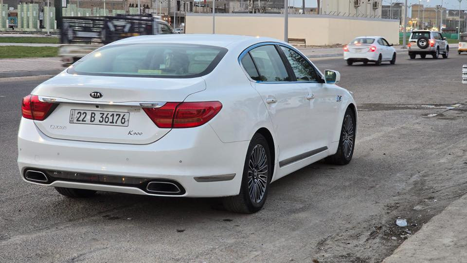 السلام عليكم ورحمة الله
للبيع سيارة كيا كورس موديل 2013 خليجي   

السيارة فول مواصفات الفئه الاوله 

المواصفات

1- كيا كورس موديل 2013 خليجي  

2- محرك 6 سلندر 3800 

3- ويل كب حجم 18 اصلي وكالة عدد 5 ويل كب 

4- ابواب السيارة ال4 شفط كهرباء 

5- قبق جنطة كهربائي شفط

6- مرايا جانبية كهربائية شفط مع السويج مع حساسات الاجتياز الجانبية 

7- بصمات ابواب عدد 5 ابواب وجنطة 

8- حساسات امامي خلفي اصل 

9- السيارة 4 كاميرات امامي وخلفي ومرايا 

10- لايتات زينون عالي ناصي مع كشافات دعامية LED 

11- بخاخات لايتات 

12- بردة خلفية كهربائية اصل مع بردات اصلية للابواب الخلفية

13- فتحة سقف سلايد روف 

14- مرايا جانبية حساسة وعاكسة للضوء العالي 

15- غرفة السيارة جلد بيجي اصل 

16- كشنات الصدر تحكم فول كهرباء والتحكم داخل الابواب مع ذاكرة كشن

17- كشنات السيارة ال 4 تدفئة وتبريد

18- شاشات اصلية في الكشنات الامامية لعرض ال DVD 

19- تحكم ستيرن جهتين متكامل بلوتوث وحاكية وتحكم صوت وسرعة 

20- رادار امامي لتثبيت المسار والسرعة ومانع التصادم

21- كشنات خلفية واسعة جدا مع تحكم بمجموعة من الايعازات في اللوحة الخلفية 

22- تحكم في التبريد والشاشة الرئيسية والبردة الخلفية من المقاعد الخلفية 

23- تحكم كهرباء في الكشنات داخل الكشن تحكم اضافي 

24- تحكم كهرباء في الكشنات الخلفية 

 

26- وضعيات قيادة عدد 3 طبيعي واقتصادي ورياضي 

27- ستيرن كهربائي الحركة 

28- مع مجموعة  من الايعاز في هذا الموديل

سيارة مكفولة كفالة عامة ما عدة طرف البنيد بي صبغ بدون ضربة  ع كد شبر 

وربع اصابع صبغ اثر شخط بل هلال الداير الورة صفحة السايق 

السعر 178

***********
