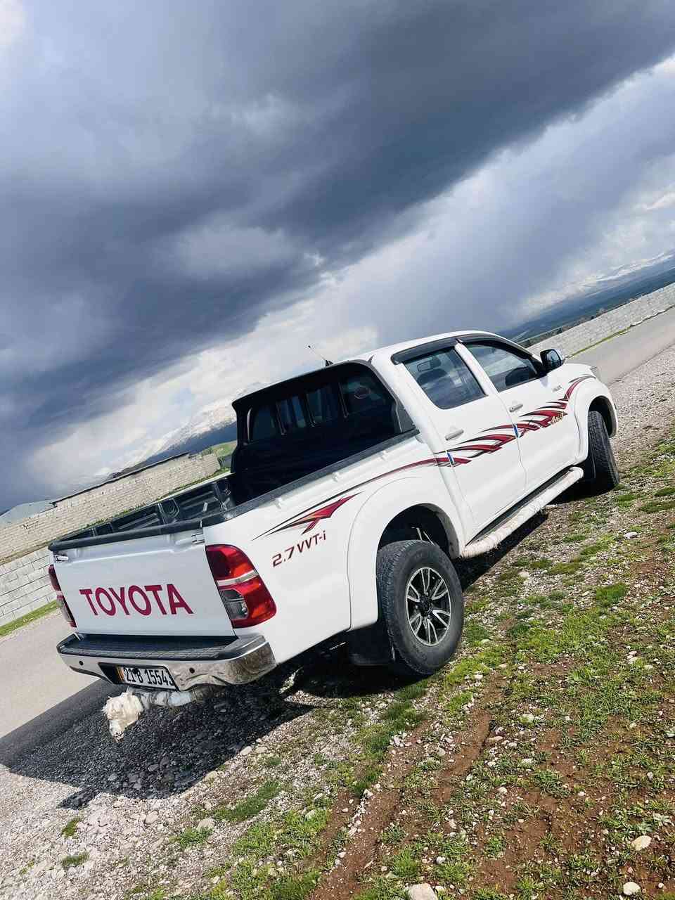 ئەو مەرزیەیە بۆ فرۆشتن 2014
بتلە
سارەکە ساخە 
دووکارتی لە لاکی بۆدی هەیە
نێوان دەرکێ سا قیو چەمەری بواخی هەیە 
سەنەوی نوێیە
194 هەزاری هە قی قی ڕۆیوە
مەکینەی بێ حەیبە 
تایەو ویلی نوێن
بۆ پەیوەندی کردن
0750 159 51 75
***********
