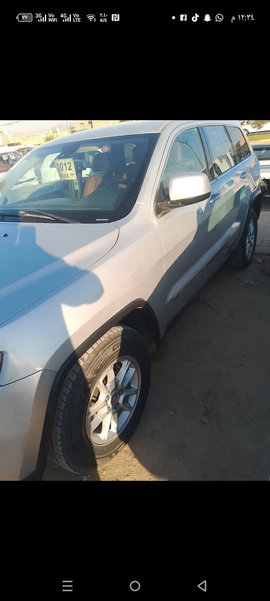 السلام عليكم
جيب 2012 وارد امريكي كلين تاتل 
مواصفات بصمه تشغيل على البعد وترحيب
شاشه جبيره قلاب 
مري كهرباء 
كامره خلفي 
حساسات 
منضومه زنون اصليه 
تحكمات ستيرن 
مثبت سرعه 
محرك 3600 سته سندر جديد 
كير جديد 
تخم تاير جديد 
ويل 20 جديد 
تبريد قطعتين ثلج 
صدر امامي وخلفي جديد 
كشنات جلد بلادي وبيه تغليف 
كشنات كهرباء 
سياره جديده  
ملاحظة سيارة بدون حادث
رقم بغداد دوالي جديد هزه جديده شرط تحويل 
لبيع سعرها 162  وبيه مجال بصيط  
استفسار اتصال ***********
مكان سيارة واسط الصويره
