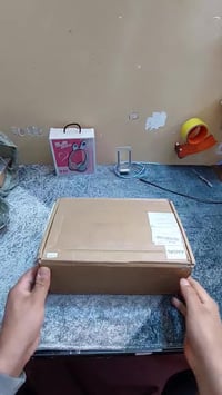 يا الله  شباب شاحن باتريات اصليه امزون السعر عل خاص 07881884945