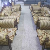 طقم تركي • خشب زان • نظيف ١٠٠٪
