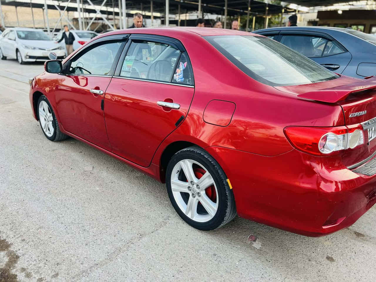 سلام عليكم
كورلا موديل 2011 رقم بغداد سنويه 2028 محرك كير شرط حدادي جديد ضرهه قطعه واحد بدون دواخل جامرلق المامي 
سنور موجد سياره احله من صور  السعر 118وبيهه مجال
***********
