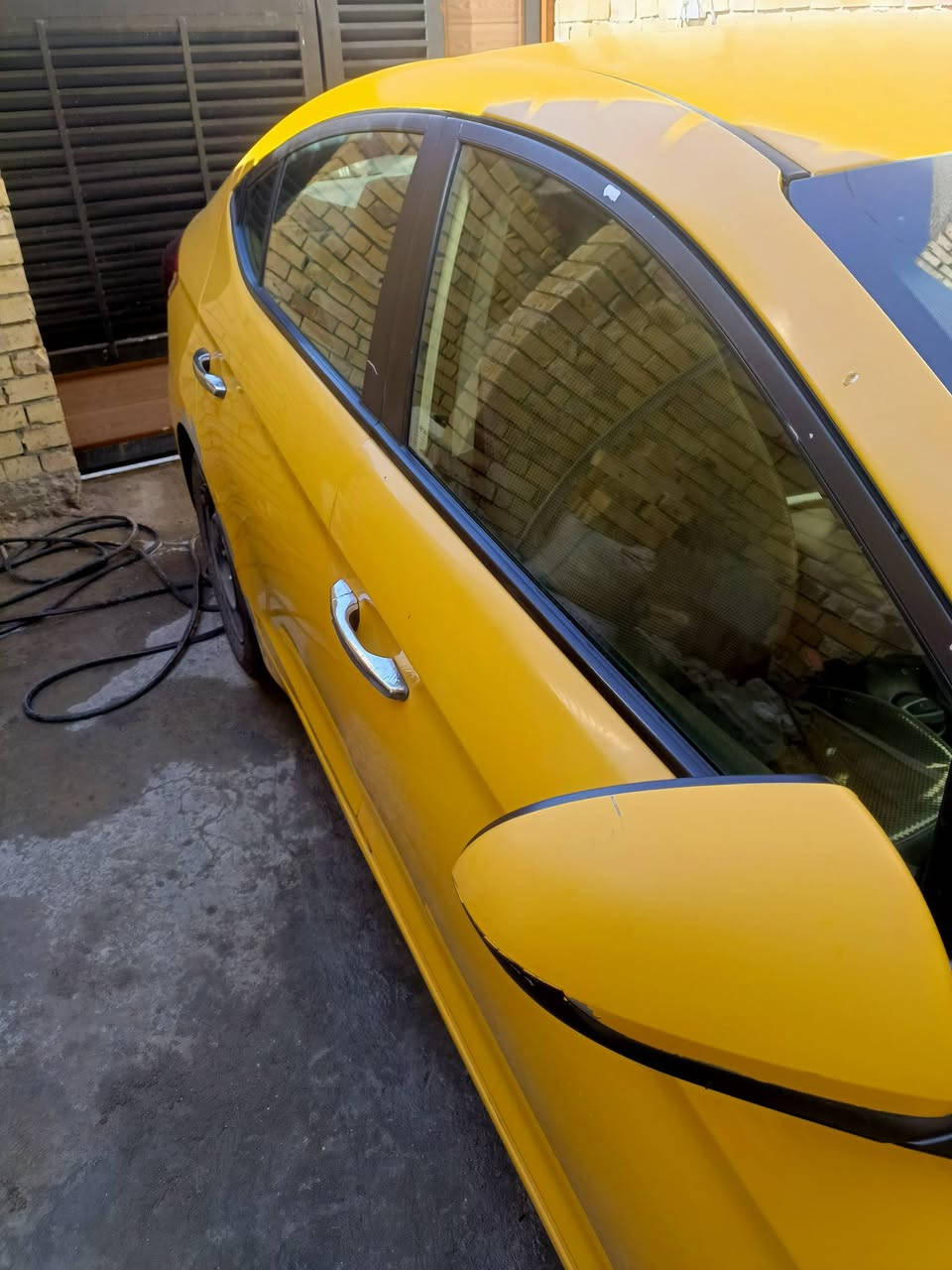 النترا صفراء موديل 2019رقم كوت واسط محرك 2000ماشيه 119الف
شاشه كامره تحكم ستيرن وارد امريكي ضربته دعاميه اماميه فقط فقط *********** مكان السياره الشعله  السعر المطلوب 118ورقه $$
