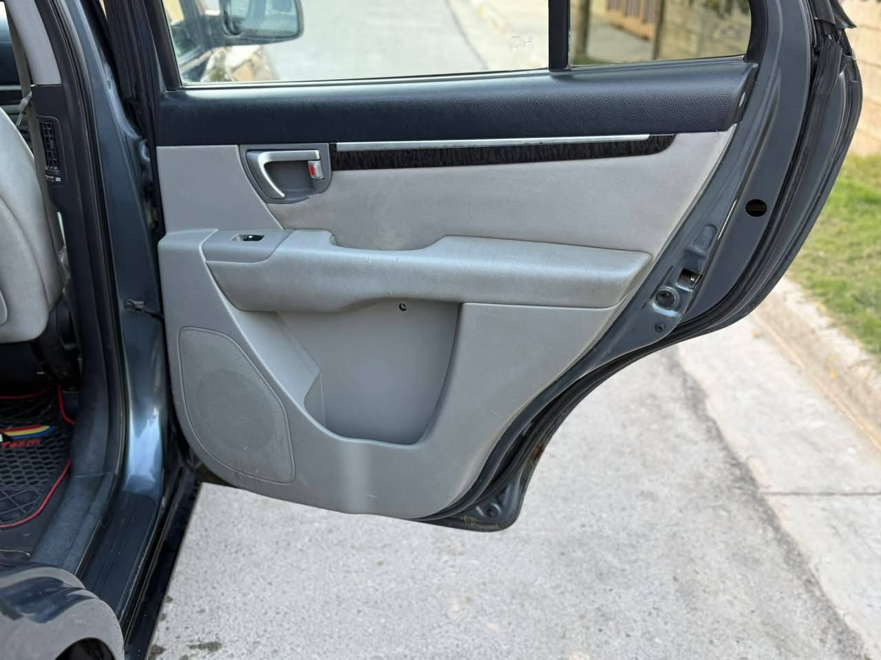 السلام عليكم سنتافي بانزين 2012كصه قماره 6سلندر كفاله كير محرك بعده بحالته شركه سياره متومه طبق الاصل شمالي سعر 60بيه مجال شراي متوفر بس وتساب *********** شراي فقط
