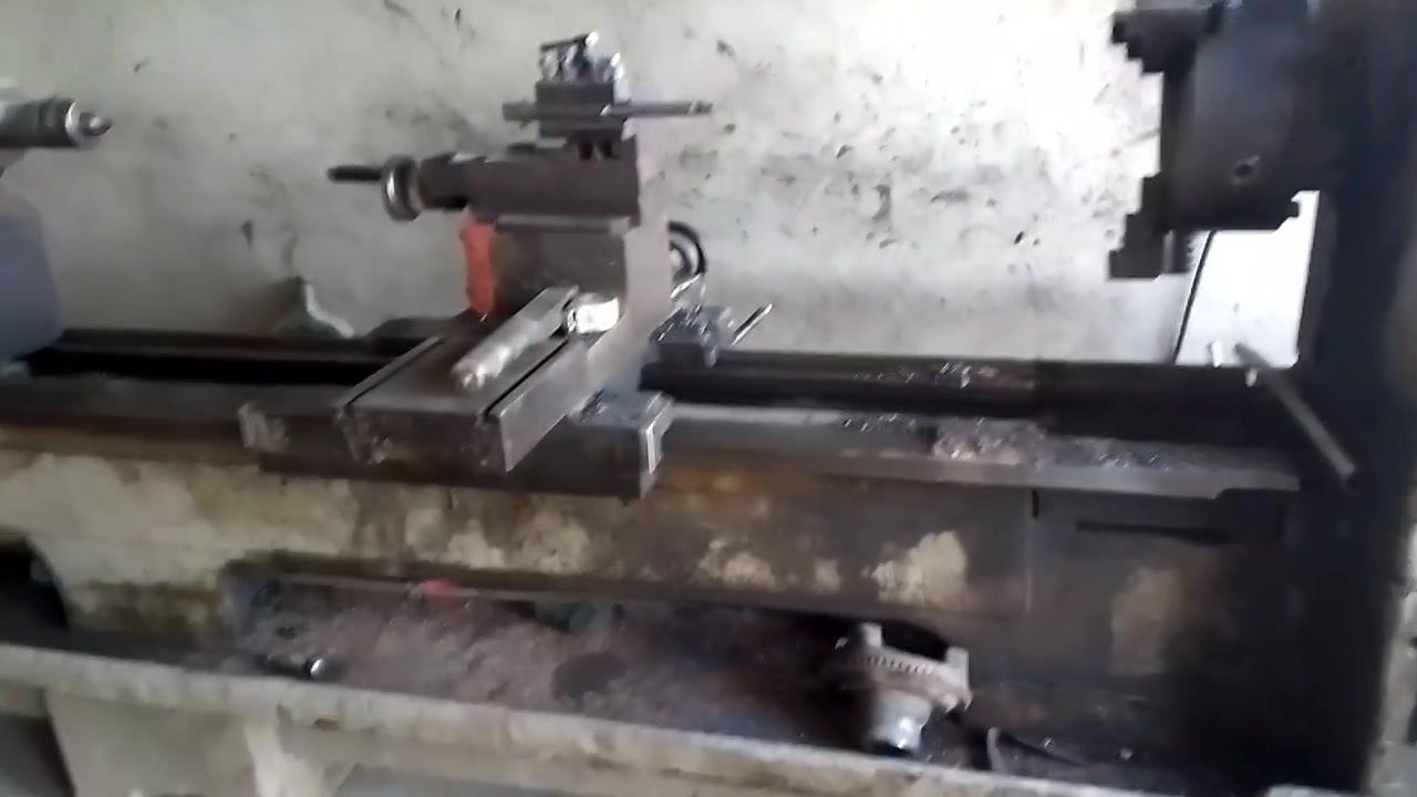 محل مخرطة للبيع محل كامل عنوان تلعفر رقم موبايل ***********
