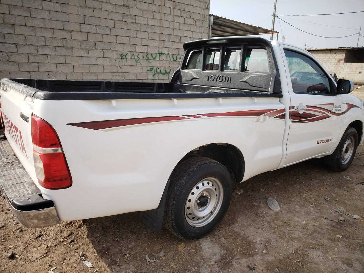 السلام عليكم..
هايلوكس موديل 2015 سعودي ام الدعاء

سياره كفاله عامه من الضربه والتبديل والصبغ

محرك وكير وضع شركه مامفتوح بيها برغي

رقم انگليزي بسمي سنويه مجدده لل 2031
 السعر 184 وبيها مجال بسيط *********** ***********.. ديوانية
