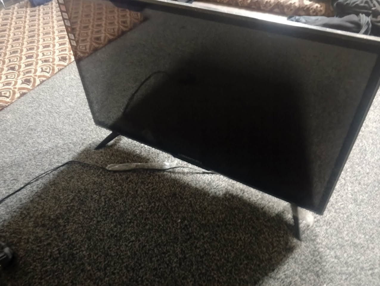 تلفزيون للبيع ابو الانترنيت حجم 32
السعر 80الف 

***********
