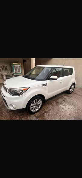 السلام عليكم..كيا صول وارد امريكي موديل 2018 ابيض محرك 2000 ماشية 73 جاهزة من كلشي صدر وتبريد وادامة كاملة بيها اربع قطع صبغ واللغد الايمن مصبوغ والسونار مرفق السعر 109للاستفسار الاتصال ***********
