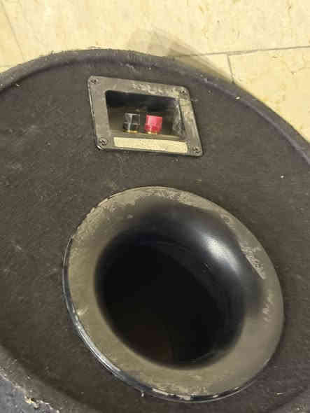 بوكس بازوكة حجم جبير 12 اني مال سوني سعره 30 الف مكاني بغداد ***********
