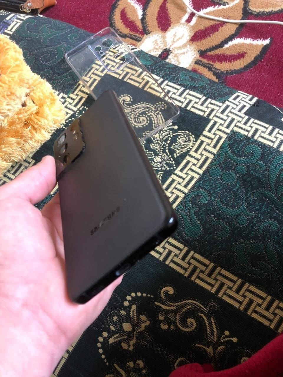 مبايل s21 الترا 
جهاز نضيف مامفتوح بدون غراض 
الجهاز انطي شرط شغال كامل بس بي نقطتين سود يم الكامره مامأثرين لاعالشاشه ولا اللمس ولا الكامره 
سعر الجهاز ٣٠٠ 
عنوان الموصل الجانب الايسر


**إذا كنت صاحب هذا الإعلان وتريد حذفه لأي سبب، رجاءا أرسل رسالة إلى الدعم الفني**