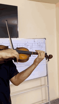 آلة كمان إحترافية (الصوت مرفق بالفيديو)
تخفيض لأسعار الكمان ذو الجودة العالية من ٢٠٠ الف الى ١٥٠ الف 
صوت نقي ، خشب احترافي مع مفاتيح وملحقات من خشب الأبنوس 
مع سلاسة بالعزف رهيبة
🔴🔴 جودة الصوت مرفقة بالفيديو اذا مو نفس الصوت يرجع مع المندوب 
يشمل العرض حقيبة مربعة  + كمان + قوس + دامر 
توصيل متوفر لكافة مناطق العراق 
تتوفر كافة ملحقات الكمان بأنواعها 
* اوتار ، دامر ، ميوت ، أقواس ، ستاند نوطة ، كتافية 
كورساتنا التعليمية مستمرة بأعلى المستويات وأفضل النتائج  من الصفر ولغاية الأحتراف ( أدخل للصفحة وشوف النتائج  ولكل الأعمار )
عنواننا المنصور ساحة ابو جعفر المنصور/ المركز الثقافي 
للأستفسار والحجز راسل الصفحة او واتساب ***********
بأشراف عازف الكمان علي الغبان
Learning music and Violin تعــليـم الموسيقى والكــمان
