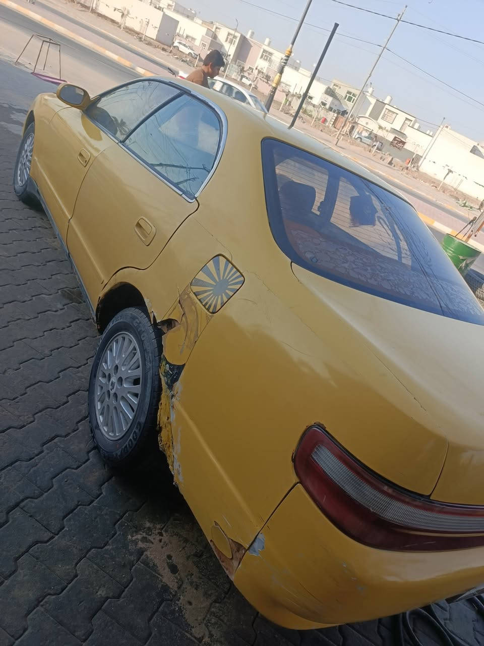 سياره للبيع السعر 18 ورقه وبيها مجال راعيها بالنجف ومكان بالنجف مكينه وقير تعبانات والقشر قدامكم حداديه تايرات زينه***********

