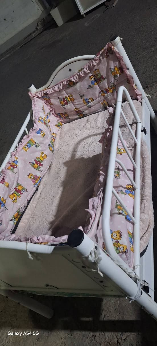 جربايه اطفال سرير طفال معا الاسفنج والزينه ٧٥ الف مكان هفالان


**إذا كنت صاحب هذا الإعلان وتريد حذفه لأي سبب، رجاءا أرسل رسالة إلى الدعم الفني**