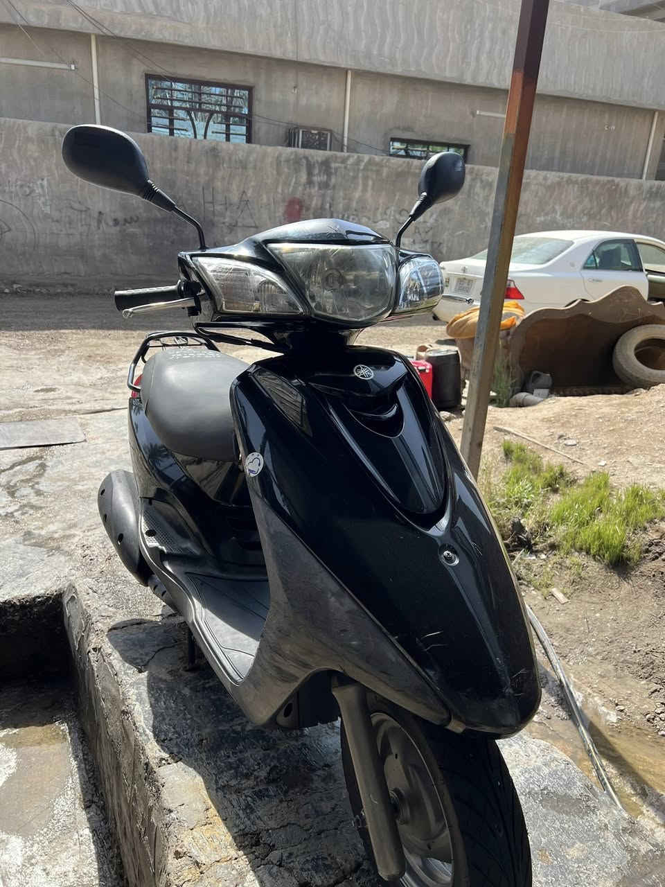 السلام عليكم دراجه بغبغاه للبيع دراجه جديداه ماصار هواي من طالعى من رنبه دراجه كامله كل نقص مابيهى كله بلاديه مكفولك كفاله عامى مكينه مامفتوحى كهرباهيات كلهى شغاله زوج تايت جديد كيچ بانزين شغال كيلو متر شغال دراجه كلهى ختم واحد العنوان بغداد جسر المثنى متواجد خاص او واتساب )***********)/السعر مليون و50وبيهى مجال
