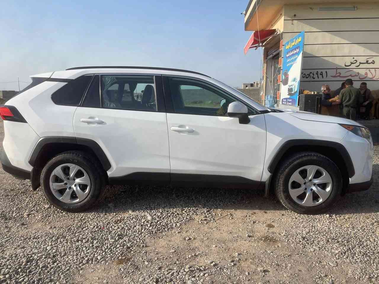 روف فور كلين مابيهة ضرر وارد امريكي موديل 2020
شرط اتحويل محرك وگير شرط 
اتصل وتدلل *********** 
السعر215 وبيها مجال المكان ناحيه القياره بسمي شرط تحويل تريد وكالة
