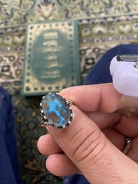 🚩 خاتم من الفضة غيار ٩٢٥ فصه من حجر الفروز وفوق حجر الفروز حجر من الدر...