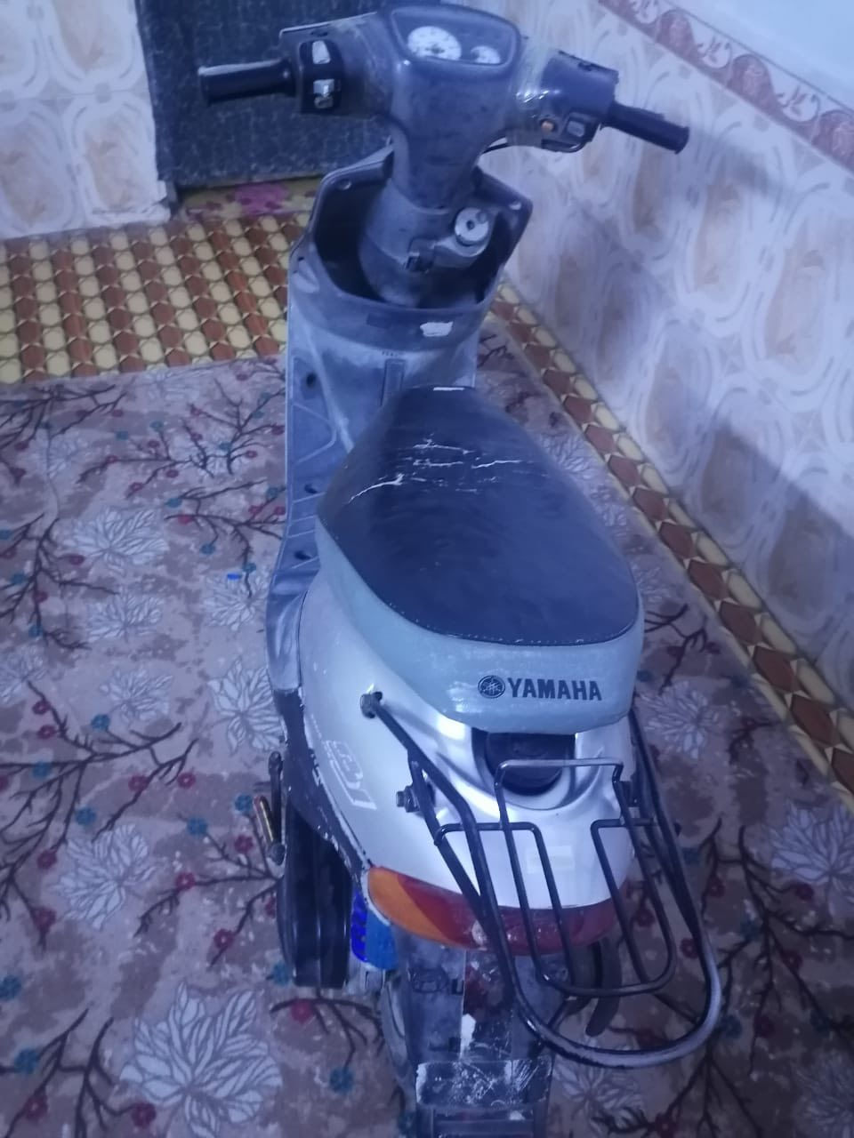 سلام عليكم دراجه 9 زروف للبيع توه مجفته بس يرادلهه كابريته دراجه كلهه شغاله كهربائيات. كلهن شغالات  سعر 250 وبيهه مجال رقمي واتساب ***********
