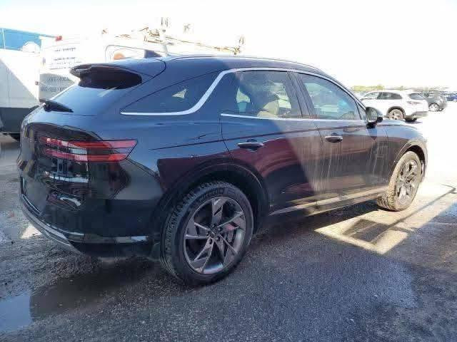 #اعلان_بيع_سيارة
🔷السيارة : جينيسس Gv70 كهربائية بالكامل 🔋🔥
🔷سنة الصنع : 2025
🔷اللوحة : بغداد
🔶السعر : 335 ورقة
🔷الضرر : مياه امطار  
🔷المواصفات:🔥
🔹الشحن الكامل يكفي 480 كيلو متر تقريباً او اكثر 
🔹عداد المسافة 12 الف كيلومتر 
🔹عين سحرية 👁️
🔹بصمه ابواب و تشغيل وتشغيل عن بعد
🔹سمارت بارك (تحريك السيارة بالريمونت)
🔹كاميرات 360 درجة
🔹رادار امامي وجانبي وخلفي
🔹تنبيه الخروج عن المسار
🔹حساسات امامية وخلفية
🔹جنطة كهرباء
🔹كراسي جلد أبيض مطرز
🔹مساج كرسي السائق
🔹تبريد وتدفئة الكراسي الامامية
🔹كراسي كهرباء بالكامل
🔹ميموري كرسي السائق
🔹ويل كب و الطارات بحالة جيدة
🔹شحن لاسلكي NFC
🔹انارة ترحيب شعار جينسز
🔹لايتات LED بالكامل
🔹شاشه تحكم بالايعازات
🔹سستم الصوت LEXICON
🔹لد داخلي متغير
🔹تحكم ستيرن جهتين
🔹مع باقي المواصفات الاعتيادية
————————————————————————
☎️ الاتصال :

***********
***********
العنوان كوت دور المعلمين 
 مقابل معجنات نستله .
