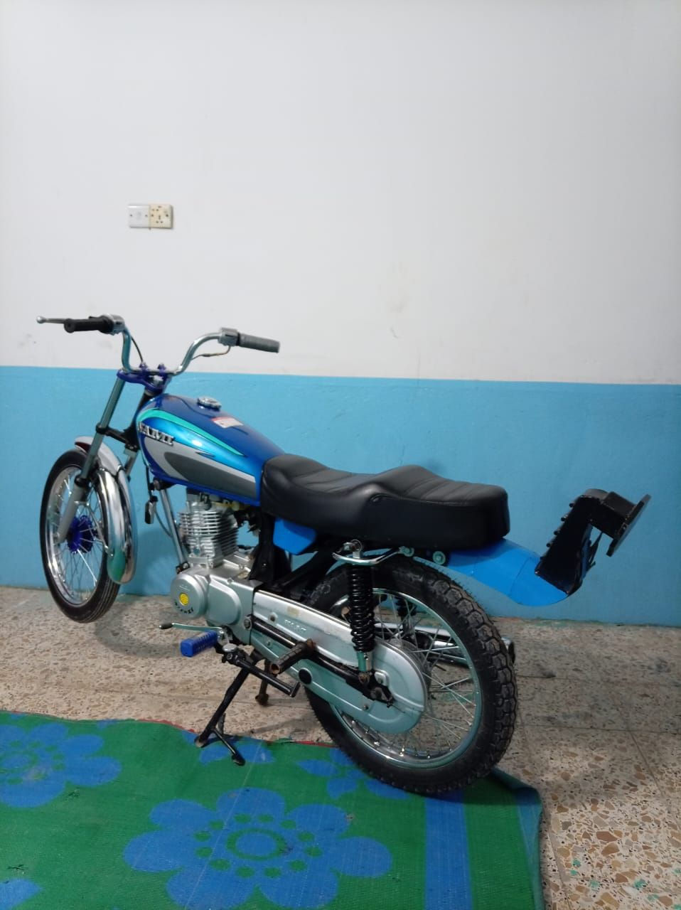 سلام عليكم دراجة اصولي موديل 19 تعمير كله جديد الرقم***********
