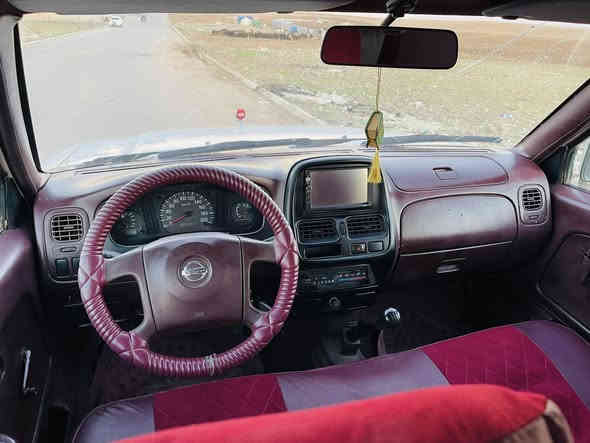 نيسان    2006  ساغ ساغ
نموونە 
ناوسور بەخاخ
گيرومةكينةو ئەکسل بەشەرت  
بی دعم بی لیدران  بی چالوو چۆل نموونە 
چوارتایەیی لۆک پێشوو دوا لۆک
بەشەرتی ئەوەی قرچیشی نەبی 
نمونة مالي دؤست هەمووگیانی لۆکە
سعري  73  وةرةقة
***********
ژم   ***********
تکایە بۆ ئالوو گۆرو قیستوو قەرز پەیوەندی مەکە هەموو شتیکیم نووسیوە بیخوینەوە ئەوجا پەیوەندی کە ئەگەر مشتەریت لەگەل ریز ما
