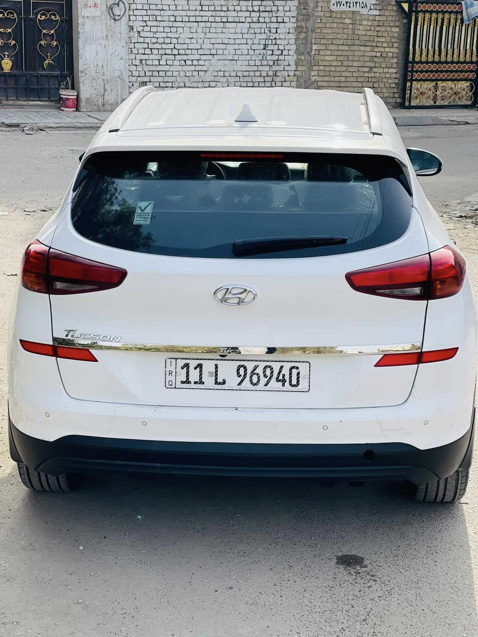 السلام عليكم ….. 

للبيع خليجي موديل 2020 رقم بغداد بسمي 
 فول مواصفات 
تشغيل عن بعد 
بصمه 

خمس عدسات 
كامره دواره 
كشن كهربائي 
يعني فول مواصفات ماعدا البنورامات (الكاصد)
  السياره مكفوله بيهه ملاحضات بسيطه 
ماشيه ٤٨ الف حقيقي على ايدي ممتعوبه جديده 
مكاني بغداد 

الاتصال ***********
