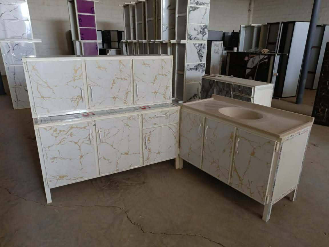 كاونتر مترونص  ارضي.وملحق مترونص
وسنك متر و 20 سم . 

السعر  235

توصيل المحافظات موجود 
للحجز والاستفسار مراسله 
*********** واتساب
