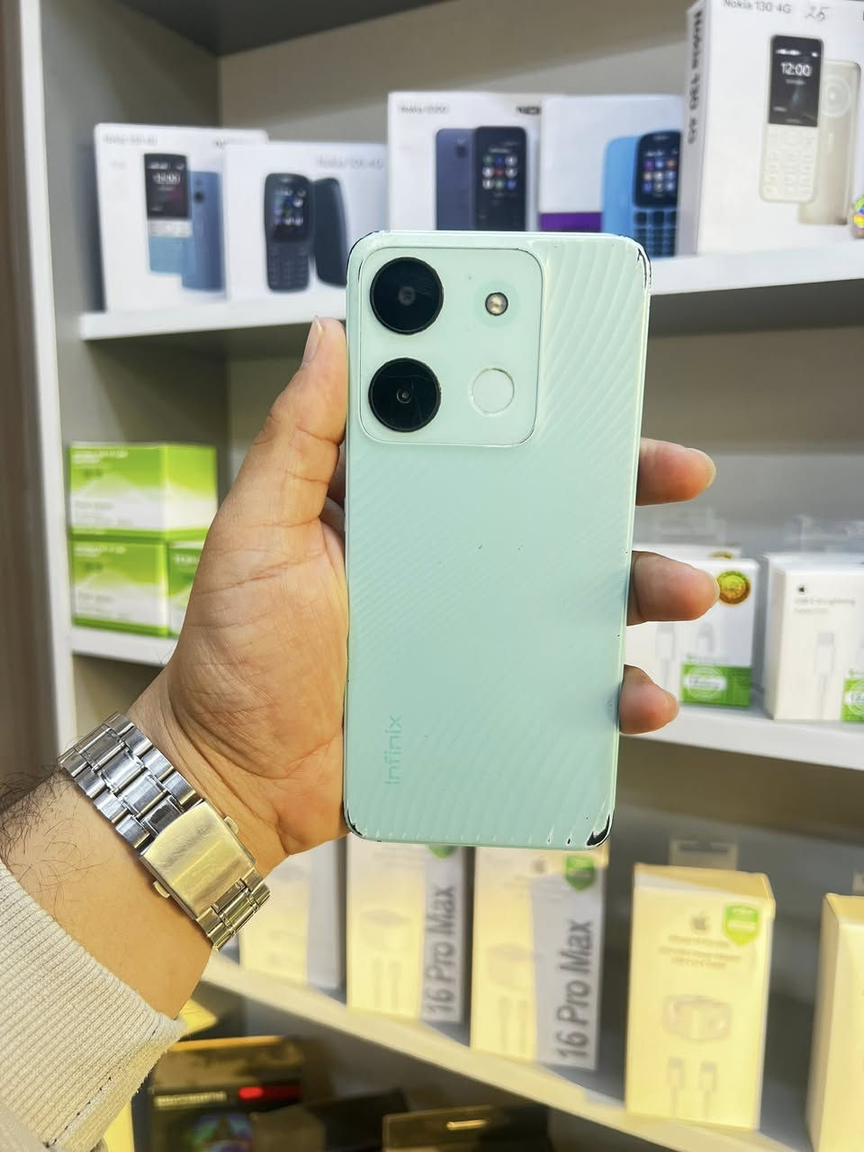 انفنكس سمارت 7  جهاز مستخدم سعر 75،000


**إذا كنت صاحب هذا الإعلان وتريد حذفه لأي سبب، رجاءا أرسل رسالة إلى الدعم الفني**