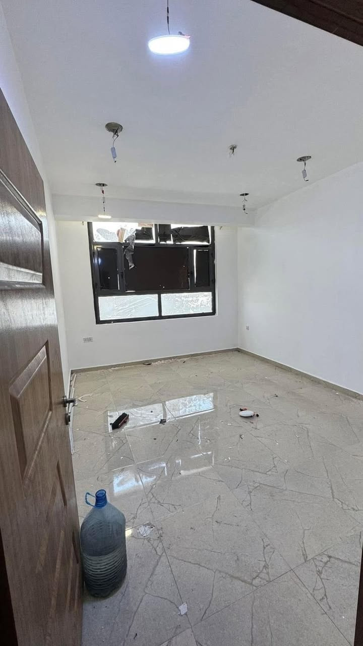 #لـلايـجـار فـي السيـديـة 

بيت 50م نظيف جداً يحتوي على ثلاثـة غرف نوم وحده سويت ومطبخ وخدمات صحيـة .

لـلاستفسار : *********** متوفر واتساب .

بأمكانك عرض عقارك عندنا 
زبائننا الكرام نستقبل كافة عروضكم وطلباتكم 

#مكتب_القيسي_للعقار_والأعمار
شارع المركز مقابل مستلزمات التفاح الاخضر .
