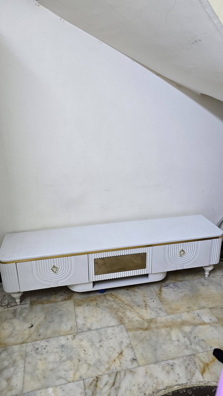 ميز تلفزيون أخو جديد الطول ١متر ونص والعرض ٣٠سم وارتفاع ٤٥سم ونوعية الخشب ممتاز


**إذا كنت صاحب هذا الإعلان وتريد حذفه لأي سبب، رجاءا أرسل رسالة إلى الدعم الفني**