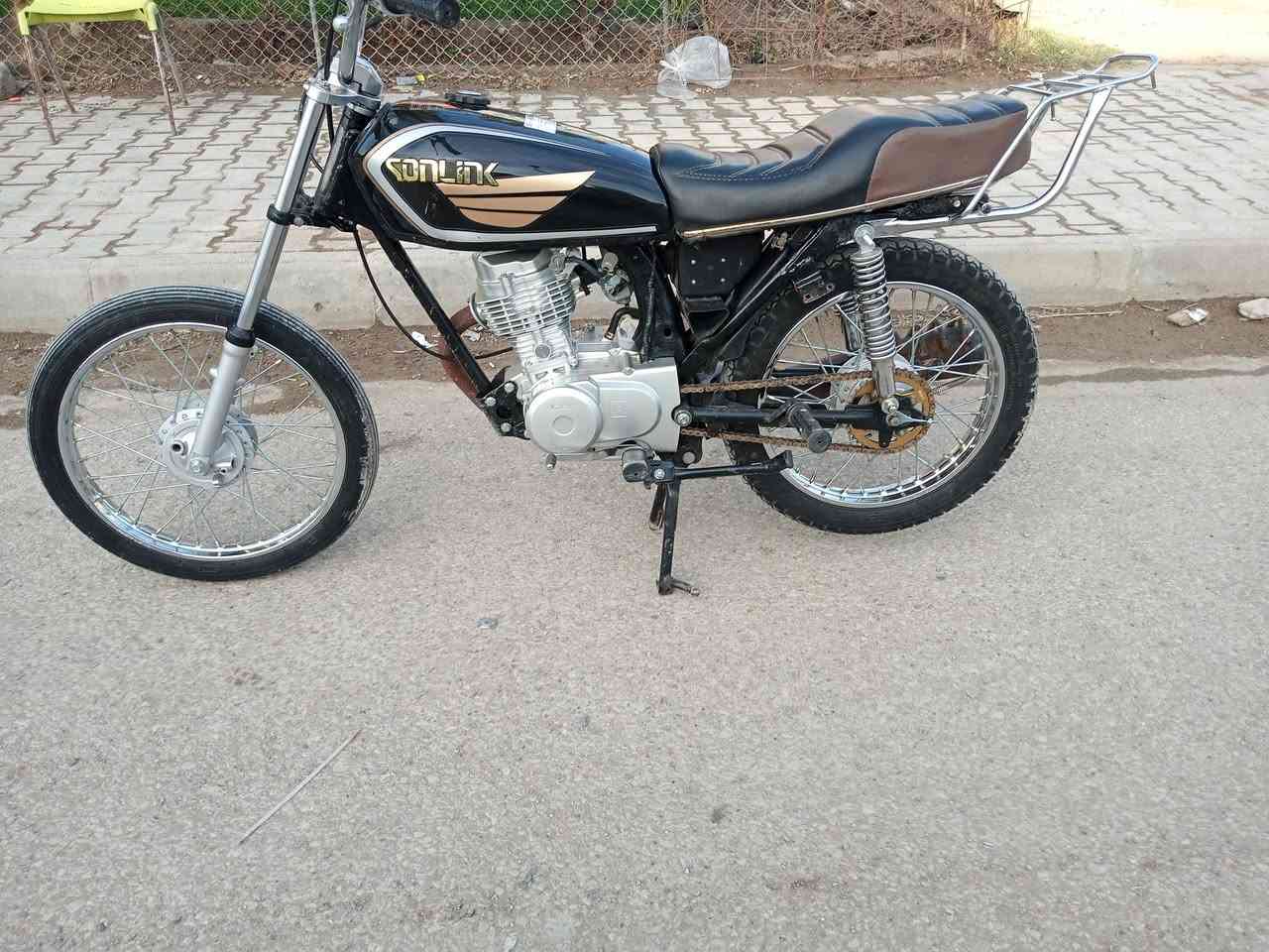 درجة شاصي احمد شهاب موديل 16اوراق كامله ب 750وبيه مجال مكاني كوت زوريجات ***********
