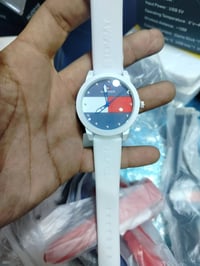 ١١ قطعة • شلع • ساعات