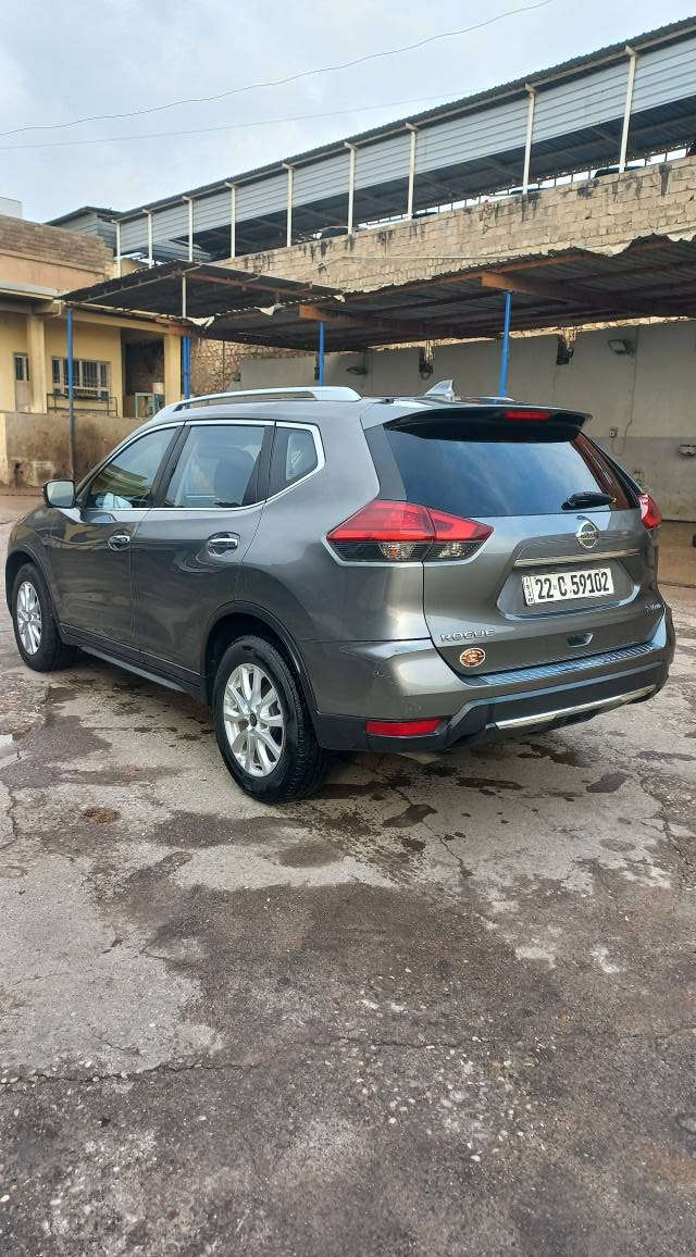 نیسان روج مودیل 2017 AWD SV
واتساب_ ***********
6 پارجە صبغ داخلی کەمەك گرتیە
گێر محرك و فحم گزوز بشرت
پانوراما_کوشن هیتەر _5کامیرە_صندوق شفت
تحویل وکالە بشرت/ سیارە بێ مسرەفە
سعر 126$ومجال_***********
شوین= ئاکرێ دهوك, العراق
