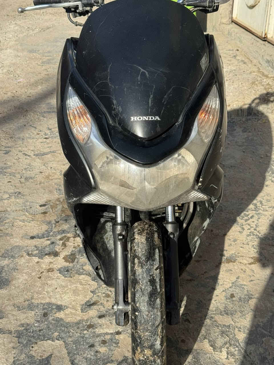 سلام عليكم بي سي اكس جيل اول للبيع الدراجة ما نقصة شي نكرة بكل وكت الدرجة مجفته تجفيت درجة اولى شرط غراضة كلة مال وكالة سعر 750 الف وبيه مجال للطيبين ملاحظة كفرات الدراجة موجودة الرقم ***********
