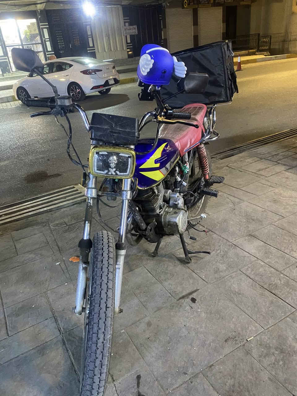 سلام عليكم. دراجه. أيراني 5كير دراجه خير من الله ضفيره +كتف +ملف جديد دراجه كلشي جديد بيه. نقصه شغلات بسيطه. سعر 300مع الصندوق العنوان كراده بغداد ***********رقم بس واتساب
