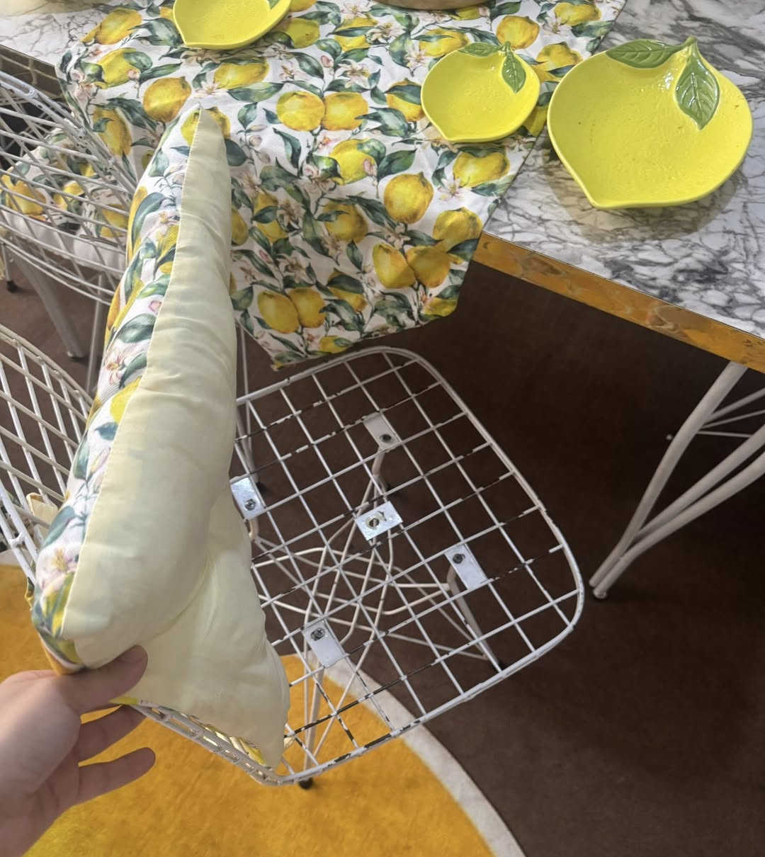 ميز طعام و4 كراسي للبيع ب70 وبي مجال


**إذا كنت صاحب هذا الإعلان وتريد حذفه لأي سبب، رجاءا أرسل رسالة إلى الدعم الفني**