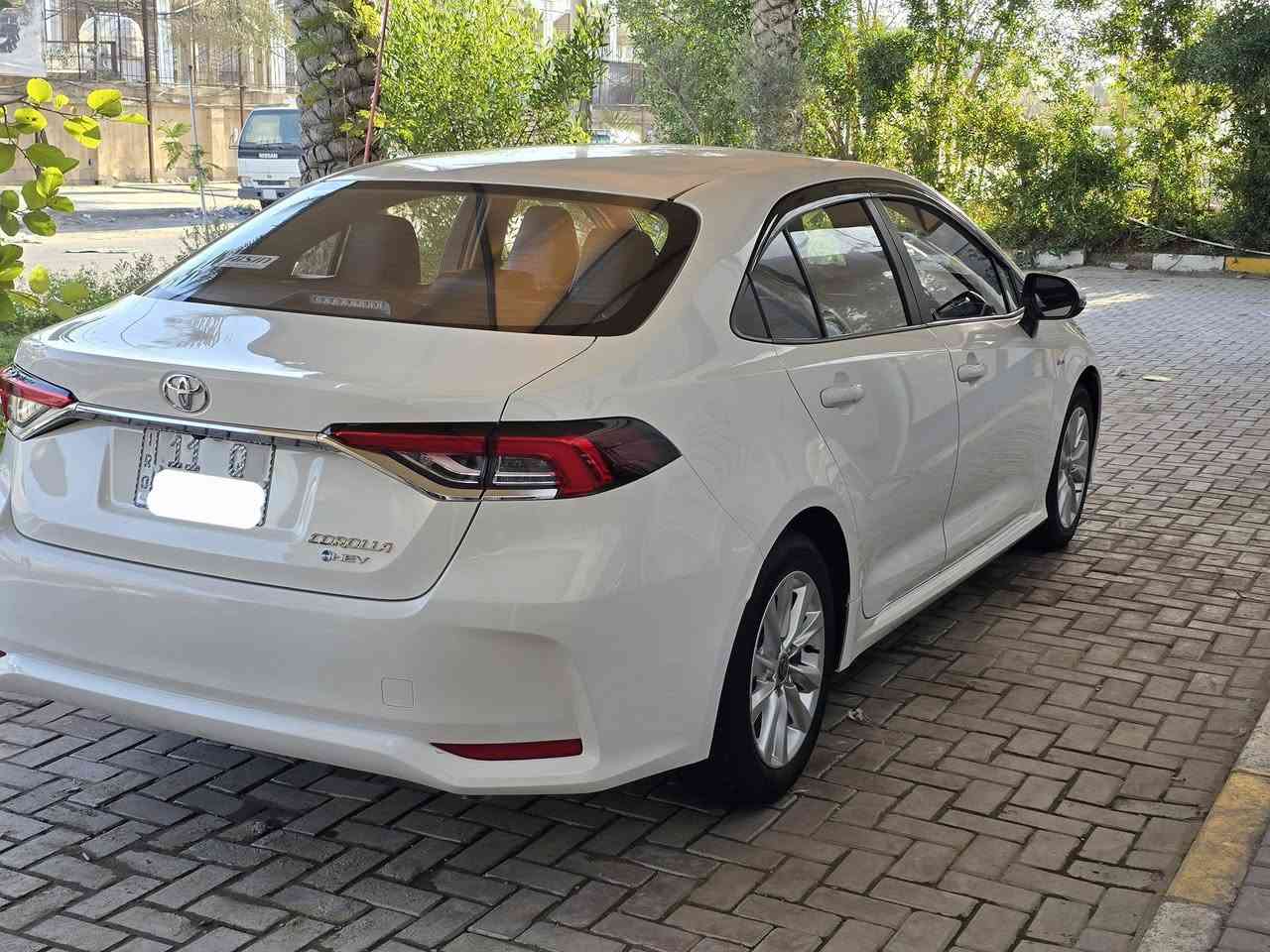 السلام عليكم
كورلا هايبرد موديل 2025شكل الخليجي سياره مكفوله كفاله عام 
ماشيه 20الف ب اسم والدي السياره مواصفات مثل ما واضحه بالصور 
حساسات كامره فتحت سقف بصمه 
وباقي المواصفات المعروفه 
مابيها اي نقص جاهزه السياره من كل النواحي مكان السياره العطيفيه  سعر 155
قرب جامع براثا رقم الهاتف ***********
