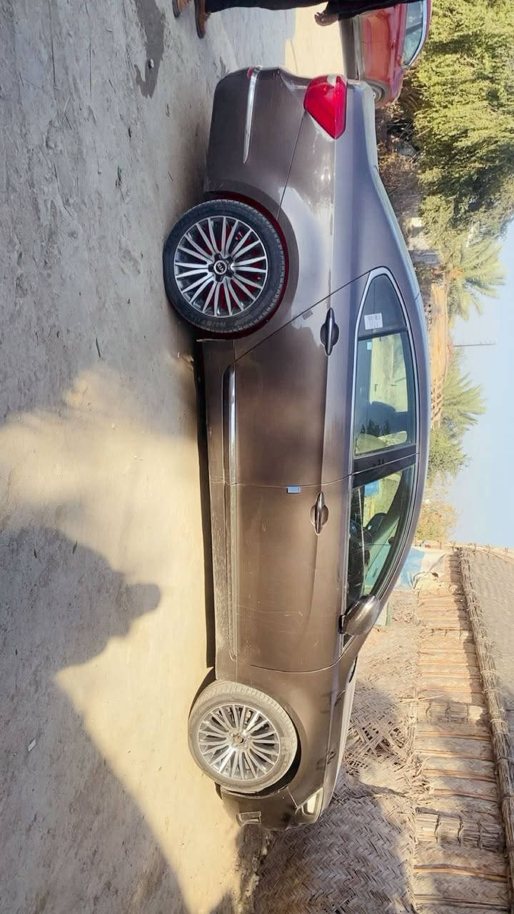 سلام عليكم كادنزه  البيع موديل 2014 ملكي فول مواصفات تحكم بل ستيرن مري شفط ترحيب قماره بني رامه بردات بلادي 
3 انضمه قياده تخم تاير جديد مكينه وكير كفال سياره جاهز من كلشي بيه 3 قطع كلير سعر 130 وبيه مجال الشراي
رقم سياره بغداد بسمي 
رقم تلفون ***********
المكان بغداد بسمايه
