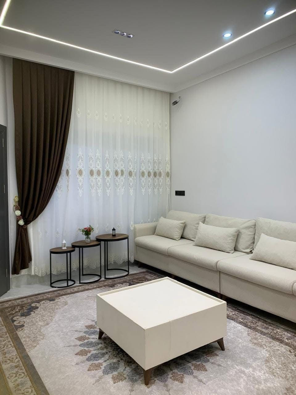 🏠دار بناء حديث
   موقع مميز للبيع
~~~~~~~~~~~
البيت فول فول✔️
نظام دكت سقف مغربي✔️
دبل جام المنيوم✔️
~~~~~~~~~~~
طابو ملك صرف✏️📋
~~~~~~~~~~~
📐المساحه:125
📐الواجهة :-5م
شارع  10م
~~~~~~~~~~~
📍الموقع :حي عدن مقابل جامع تحسين صوراني 

~~~~~~~~~~~
💸السعر :علق تم يوصل السعر
~~~~~~~~~~~
يحتوي الطابق الاول على:-
كراج +مطبخ+استقبال
غرفة +صحيات 
~~~~~~~~~~~
يحتوي الطابق الثاني على:-
هول +صحيات + 
٣غرف نوم
طابق ثالث غرفة نوم بيتونه 
~~~~~~~~~~~
~~~~~~~~~~~
للاستفسار اكثر الاتصال على
***********📱
~~~~~~~~~~~
نستقبل جميع العروض 
🏠السكنيه  🏛️التجاريه
مكتب عدن بدايه سايدين عدن مقابل مجمع جوهره
