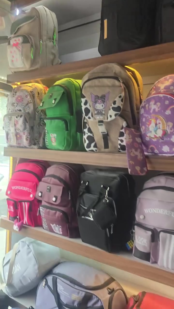 🛒 عروض الجملة – جنط مدرسية بأسعار تنافسية 🛒

📦 بيع بالجملة فقط (الحد الأدنى للطلب: درزن / 12 قطعة)

🌟 التشكيلات المتوفرة:

🔹 موديلات المرحلة الابتدائية
→ بسعر 50,000 دينار للدرزن

🔹 موديلات الروضة
→ بسعر 40,000 دينار للدرزن

🔹 3 موديلات متنوعة
→ بسعر 85,000 دينار للدرزن

🔹 أكثر من 15 موديل حصري
→ بسعر 75,000 دينار للدرزن (تشكيلة مميزة ومتنوعة)

---

💰 سعر القطعة الواحدة (لكل الكميات):
6,500 دينار 

---
🚚 ميزة إضافية:
✅ توصيل سريع لجميع المحافظات على الفحص ✔️ 

---

📞 للطلب والاستفسار:
واتساب فقط:
***********

---

⏳ العرض محدود الكميات – اغتنم الفرصة الآن!
