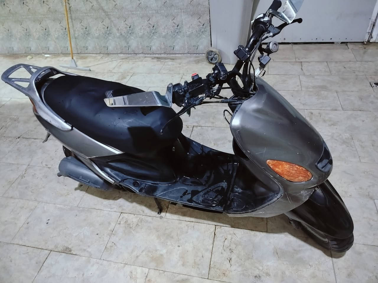 السلام عليكم
دراجة اگزز للبيع ابو 200و300 لايراسل والشراي يشلع اعيوني وياخذهن
1-مامتوحة دراجة صوته صوت اكزز طبيعي
2-دبلات جدد شيال جديد شاطي مبيهه لالحيم ولافطر
3-امرايات و لايتات ليزرية 4الوان اتخبل 
4-قفل سكان و جنطة 
5-شلعة اتخبل وكلجات وترباين وقايش جديد 
6-ترايش موجودة بس ماشادهن 
مكاني ناصرية مركز


**إذا كنت صاحب هذا الإعلان وتريد حذفه لأي سبب، رجاءا أرسل رسالة إلى الدعم الفني**