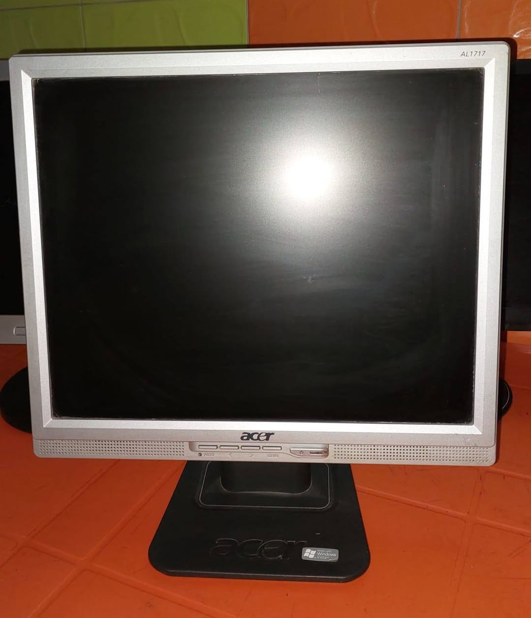 شاشة نوع Flatiron
ماركة LG الكوريه
الحجم 19" W1934S
مستعمل ومستخدم ونظيف وغير داخل تصليح ..معها الكيبل 
السعر المطلوب( 75 الف دينار)
تصلح شاسة كاشير /شاشة كاميرات/شاشة حاسبة .. تعمل على جميع انظمة الحاسوب
شاشة حاسبة نوع acer
الحجم 17" بوصة  AL1717
الشاشه بحالة جيدة جدا ونظيفه مستعمله وغير داخله تصليح  بيها ضمان
ملحقاتها 2 كيبل
تستخدم شاشة كاشير/شاشة كاميرات/شاشة حاسوب/تعمل على جميع انظمة الحاسبات
السعر المطلوب فيها( 50 الف دينار )
شاشة نوع HP
الحجم 17"بوصة
القياس والرمز HP L1706
مع ملحقاتها 2 كيبل للتشغيل
مستخدم ومستعمل ونظيف وغير داخل تصليح 
مكان البيع بغداد الجديدة 
للاستفسار والتواصل على الرقم *********** واتساب
