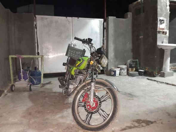 مشتمل طابو صرف مساحه ١٣٠ بناء حديث ٢٠٢٣ غرفه صاله مطبخ ستقبال صحيات داخله وخارج طارمه جبيره /محاويل حي الاسره الفراز /سعر 56وبي مجال ***********
