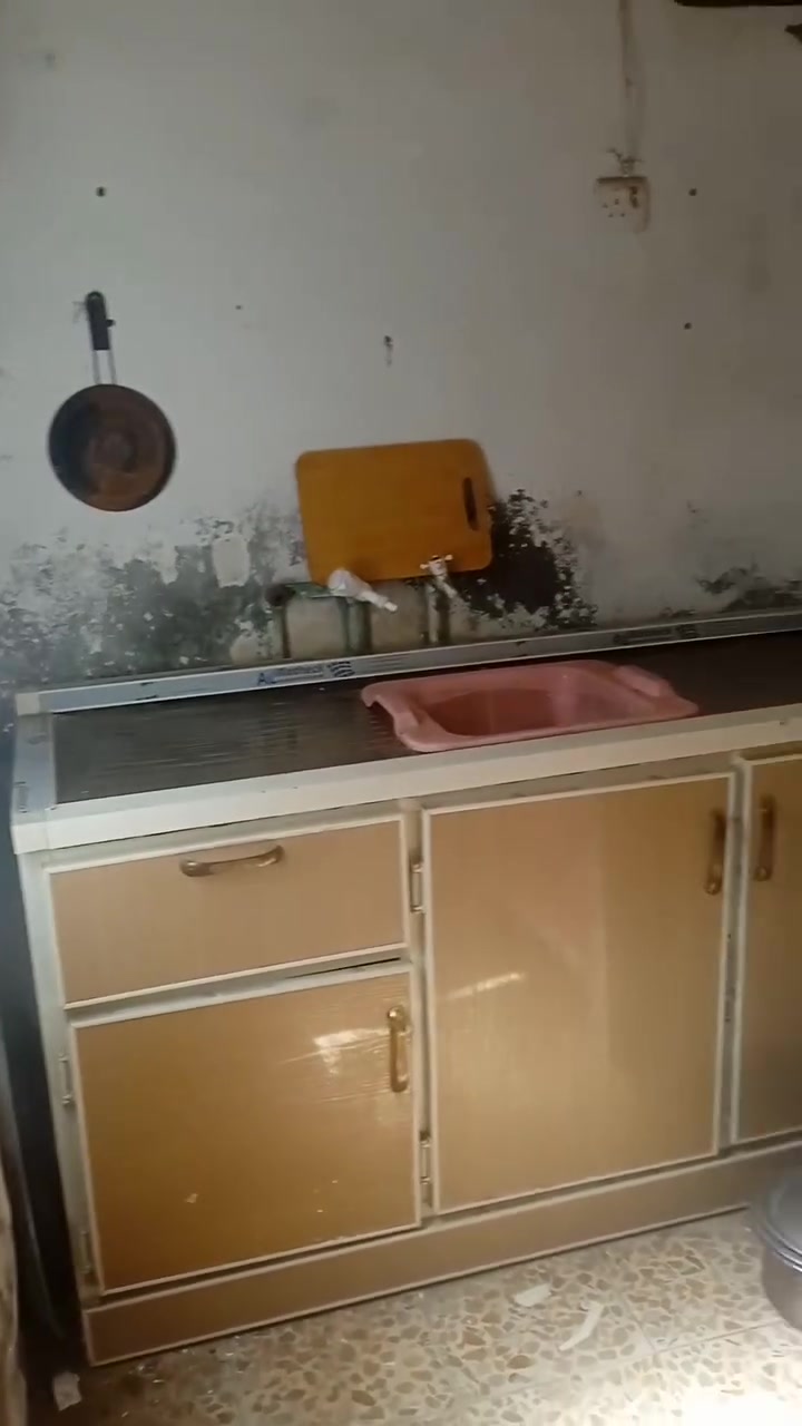 كاونتر + سنكي  مغلون  وليس سوكي للبيع نجف حي رحمه ***********
